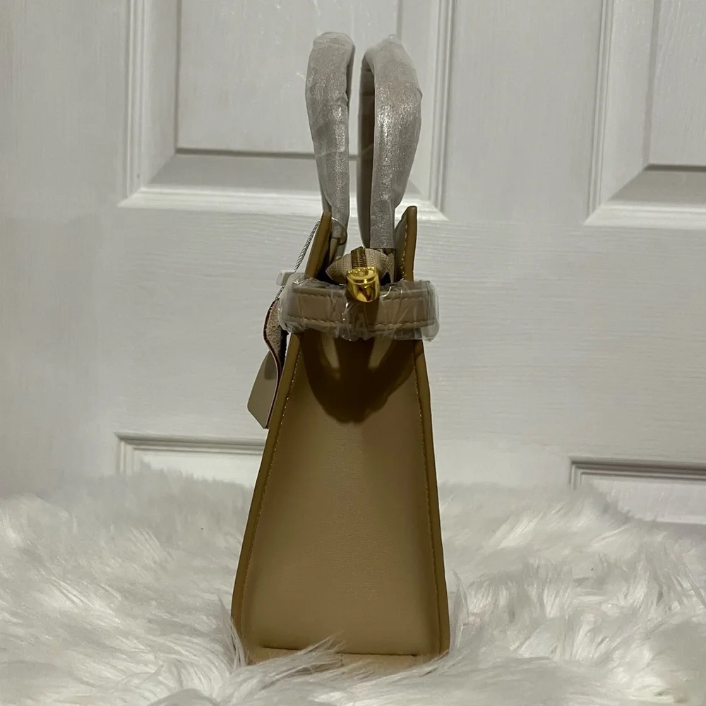 💗 *NEW* Tan Satchel Hand‎ Bag